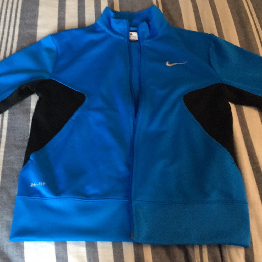 Nike dri-fit jacket